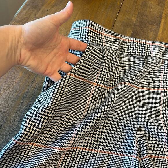 Just Female Amalie Houndstooth Shorts Size Medium Black Pink Orange Cream - Picture 11 of 13